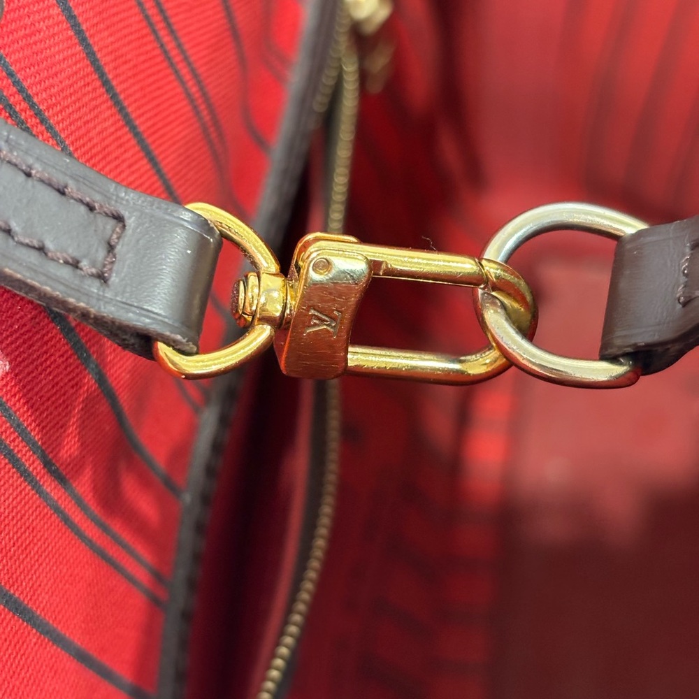 Authentic Louis Vuitton - Picture 10 of 14